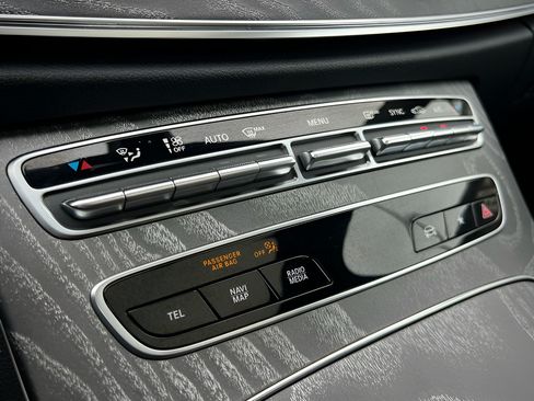 Used 2021 Mercedes-Benz E 350 4MATIC Sedan image 62