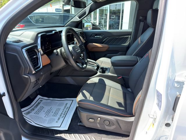 Used 2024 GMC Canyon AT4 w/ Canyon Safety Plus Package AWD/4WD image 15