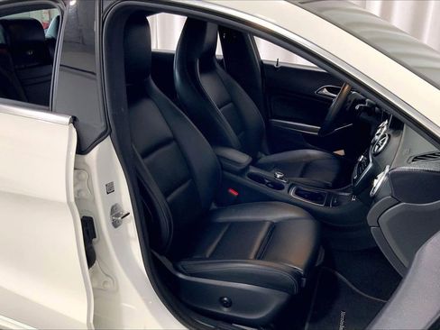 Used 2019 Mercedes-Benz CLA 250 4MATIC image 16