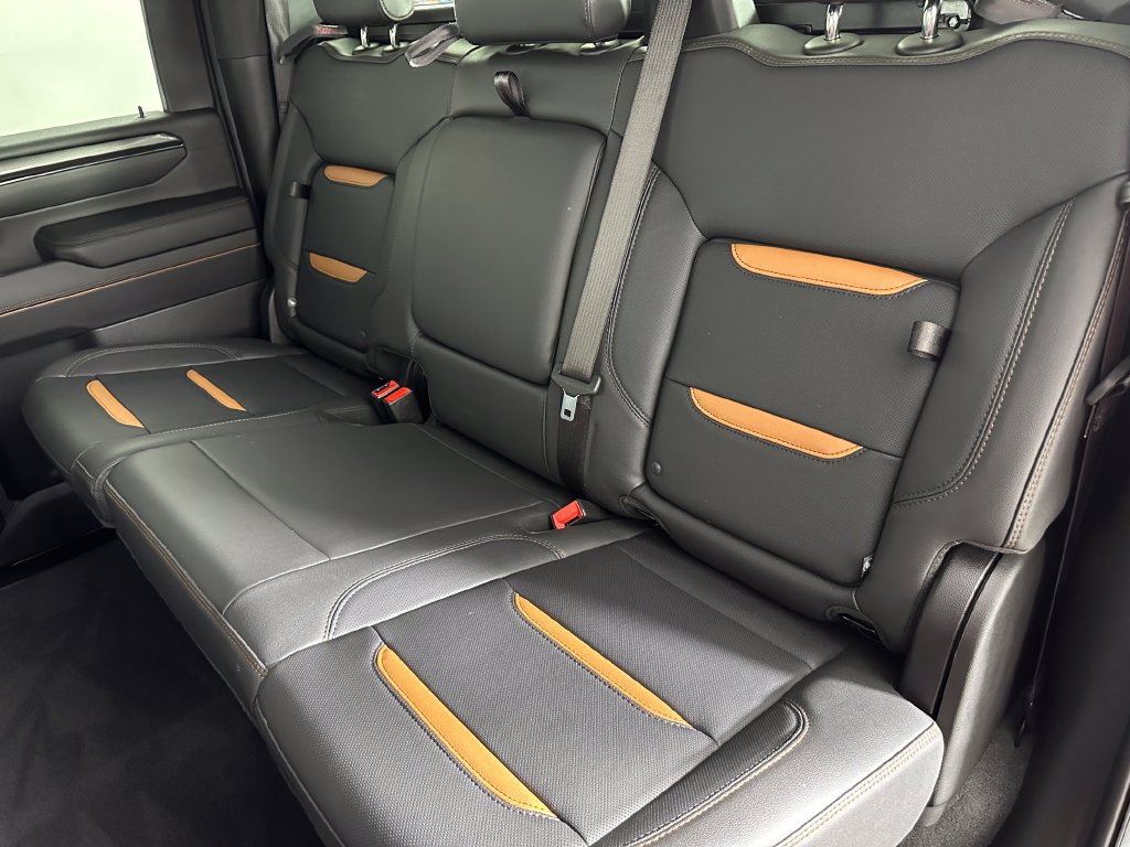 Used 2025 GMC Sierra 2500 AT4 w/ AT4 Premium Plus Package AWD/4WD image 28