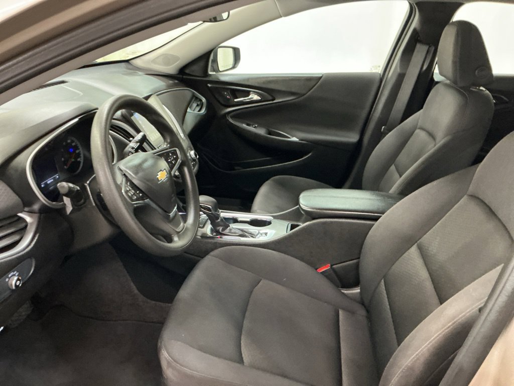 Used 2024 Chevrolet Malibu LT FWD image 18