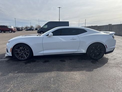 Used 2019 Chevrolet Camaro ZL1 image 4