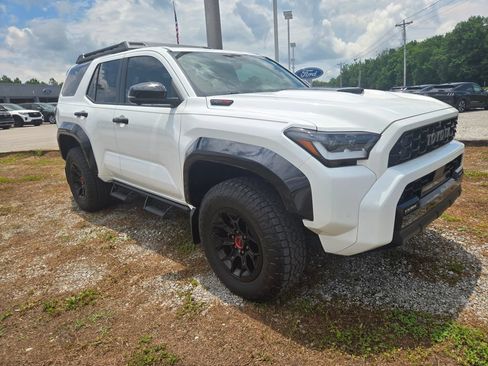 Used 2025 Toyota 4Runner TRD Pro AWD/4WD image 2