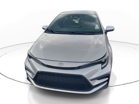 Used 2023 Toyota Corolla SE FWD image 2