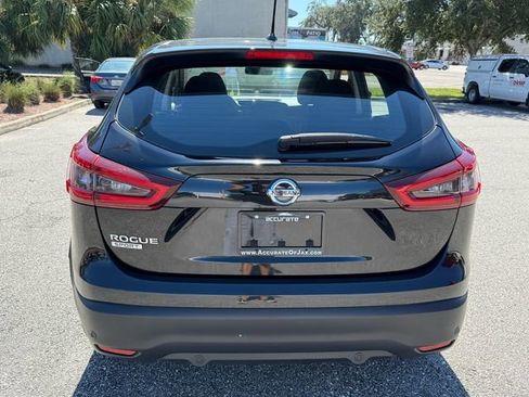 Used 2021 Nissan Rogue Sport S image 10