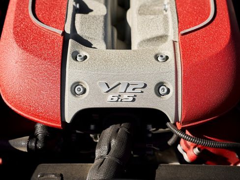 Used 2018 Ferrari 812 Superfast Base image 20