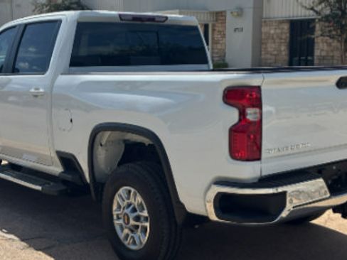Used 2025 Chevrolet Silverado 2500 LT w/ Safety Package AWD/4WD image 3