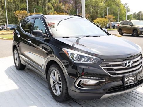 Used 2017 Hyundai Santa Fe Sport image 7