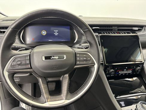 Used 2022 Jeep Grand Cherokee L Limited AWD/4WD image 22