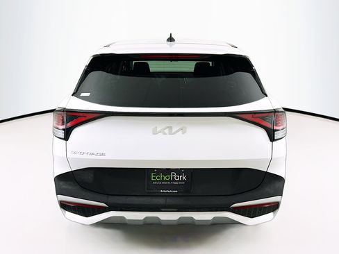 Used 2025 Kia Sportage LX image 7