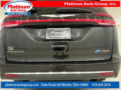 Used 2023 Chrysler Pacifica Limited FWD image 60