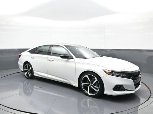 Certified 2022 Honda Accord Sport image 4