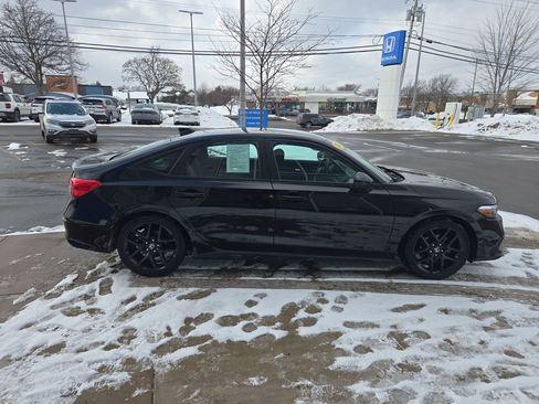 Certified 2022 Honda Civic Sport image 2