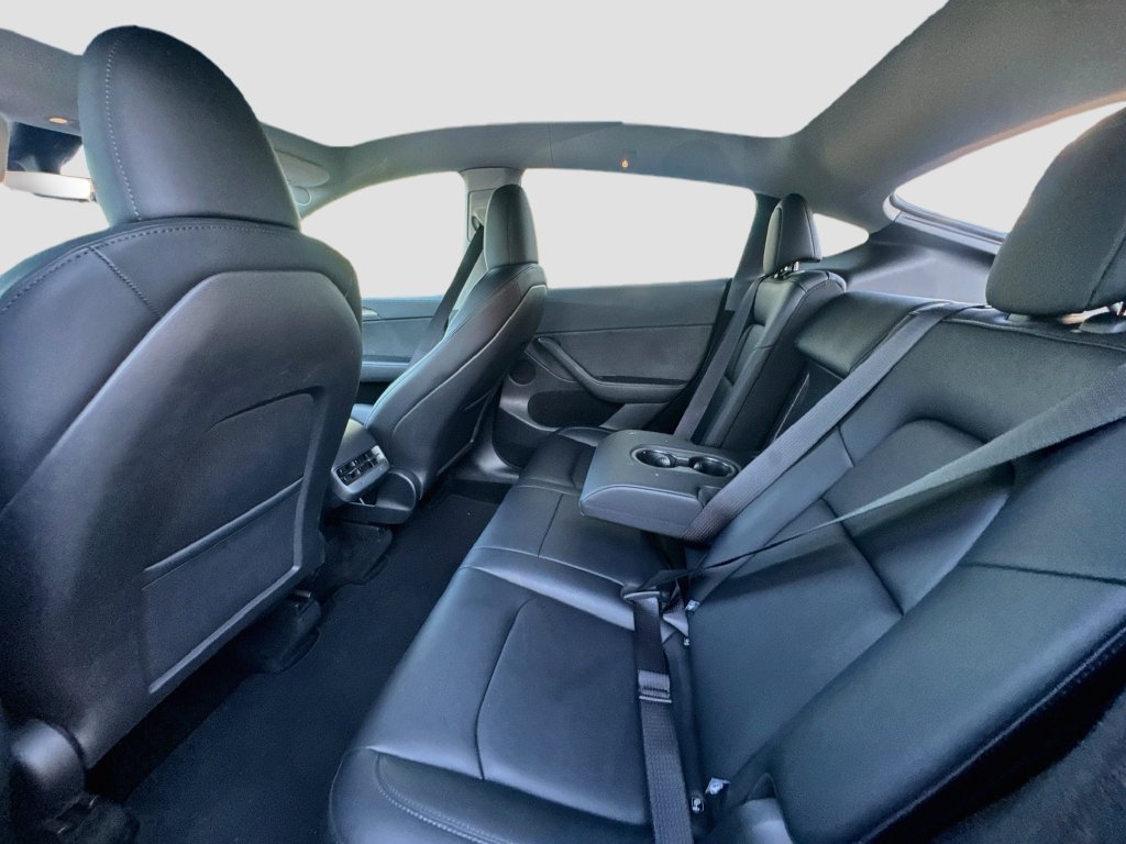 Used 2025 Tesla Model Y Long Range RWD image 24