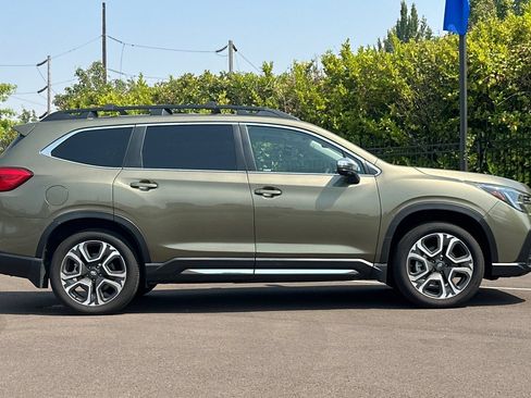 Used 2023 Subaru Ascent Limited w/ Technology Package AWD/4WD image 3