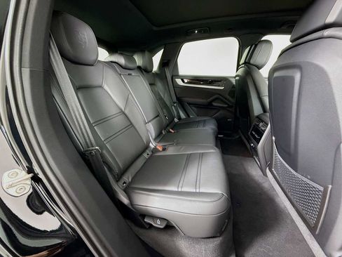 New 2026 Porsche Cayenne image 28