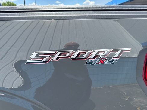 Used 2021 Ford F150 Lariat w/ Equipment Group 502A High AWD/4WD image 3