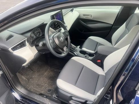 Used 2024 Toyota Corolla LE FWD image 4