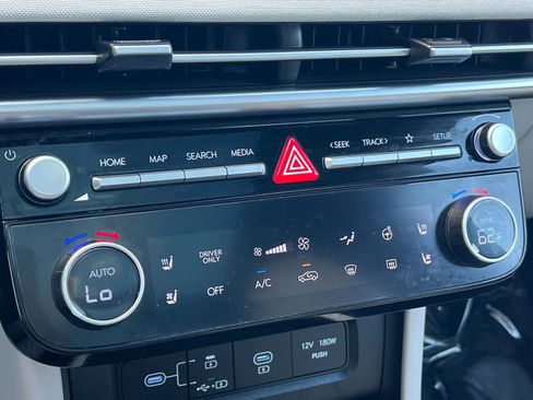 Certified 2025 Hyundai Tucson Limited image 22