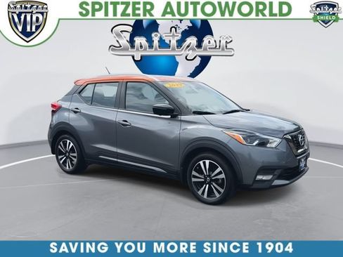 Used 2019 Nissan Kicks SR FWD image 2