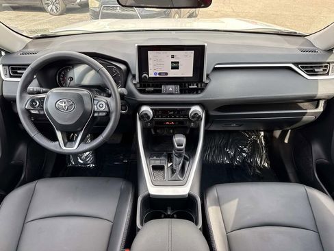 Used 2025 Toyota RAV4 XLE Premium image 16