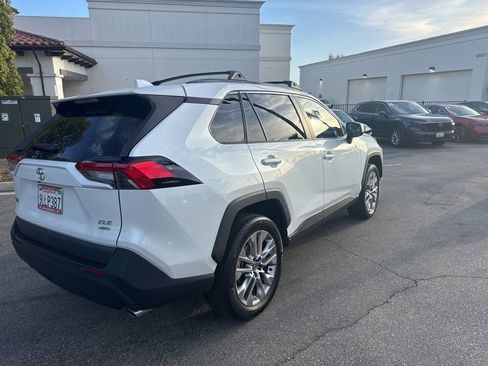 Used 2024 Toyota RAV4 XLE Premium image 5