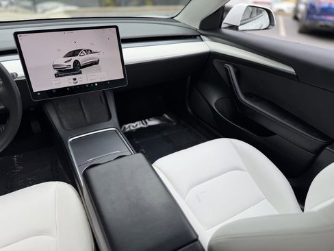 Used 2022 Tesla Model 3 Long Range image 41