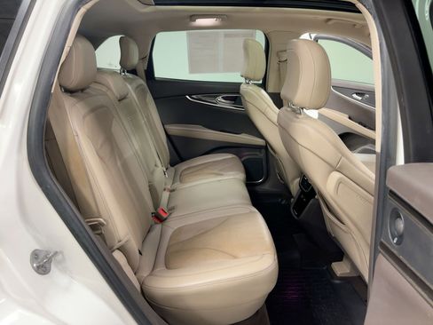 Used 2021 Lincoln Nautilus Reserve w/ Cargo Utility Package image 30