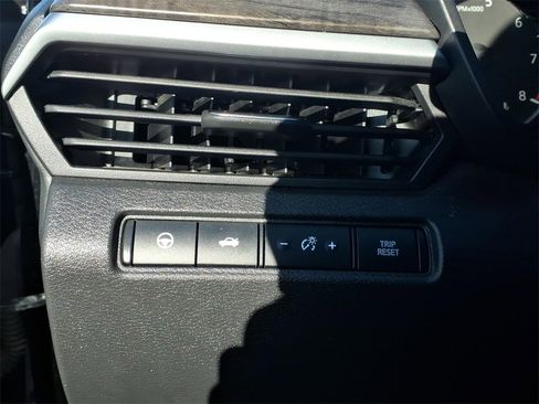 Used 2023 Nissan Altima 2.5 SL image 18