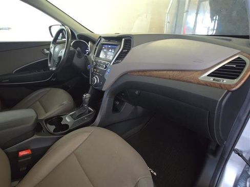 Used 2018 Hyundai Santa Fe Sport FWD image 13