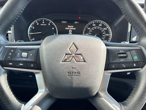 Used 2024 Mitsubishi Outlander SE AWD/4WD image 17