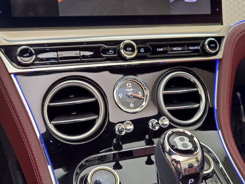 Used 2024 Bentley Continental GT AWD/4WD image 35