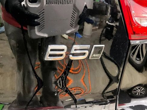 Certified 2024 Volvo XC40 B5 Core image 9