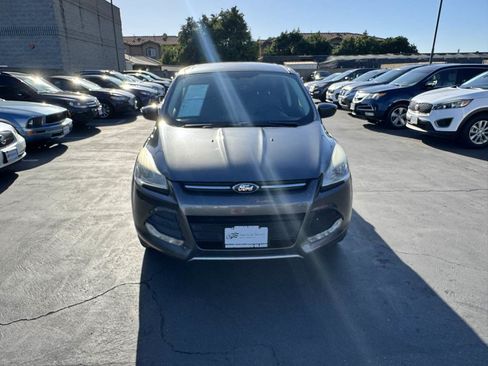 Used 2015 Ford Escape SE FWD image 10