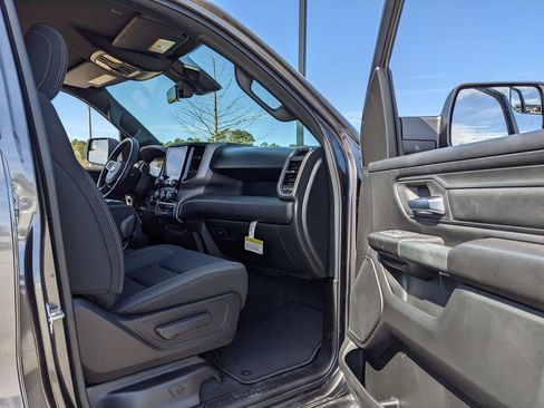 New 2026 RAM 1500 Express image 33