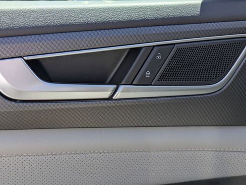New 2026 Volkswagen Atlas Peak Edition AWD/4WD image 11