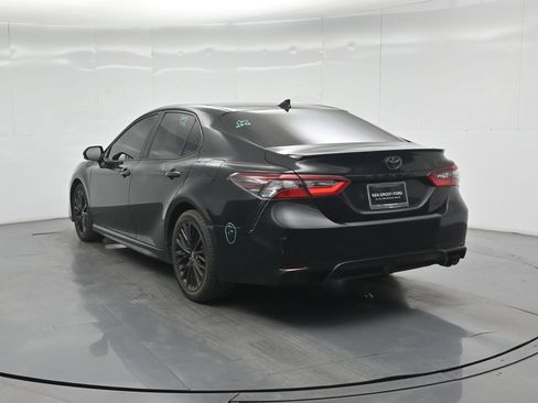 Used 2021 Toyota Camry SE w/ Convenience Package FWD image 20