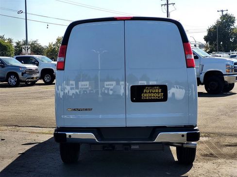 New 2025 Chevrolet Express 3500 Extended w/ Driver Convenience Package image 5