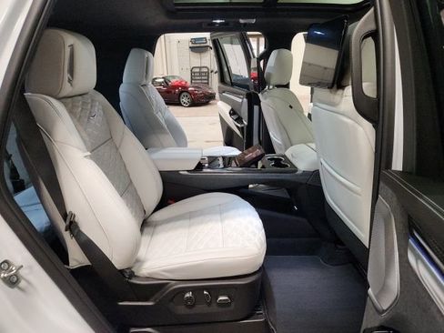 Used 2026 Cadillac Escalade V image 34