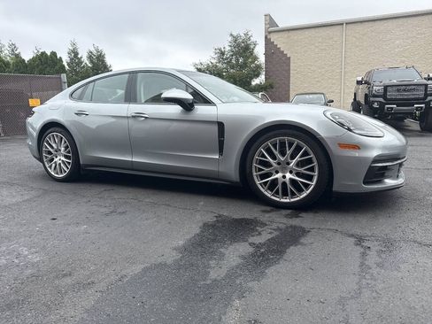 Used 2019 Porsche Panamera w/ Premium Package Plus RWD image 7