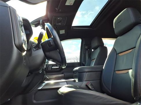 Used 2023 GMC Sierra 3500 AT4 w/ AT4 Premium Plus Package image 28