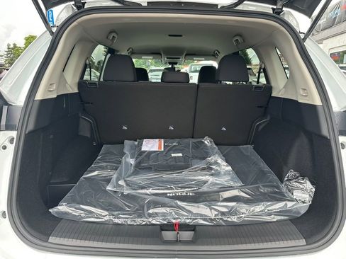 New 2025 Nissan Rogue S image 29