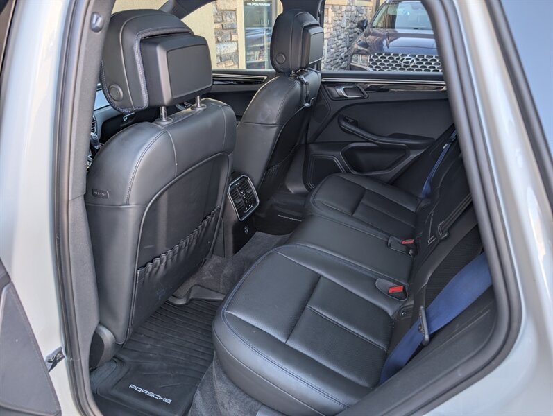 Used 2023 Porsche Macan Turbo AWD/4WD image 26