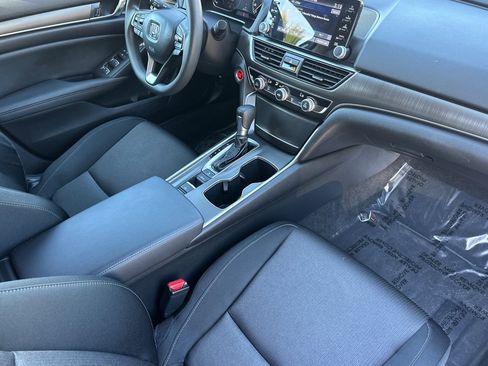 Used 2022 Honda Accord LX image 16