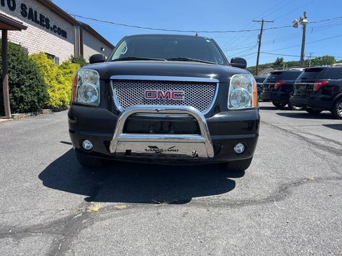Used 2012 GMC Yukon XL Denali AWD/4WD image 3