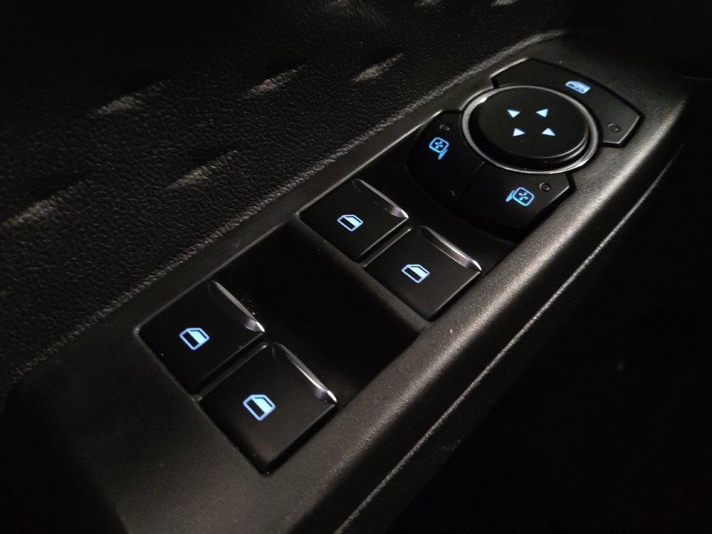 Used 2020 Ford Escape SE FWD image 27