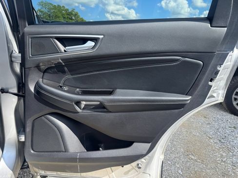 Used 2019 Ford Edge Titanium w/ Equipment Group 301A FWD image 26