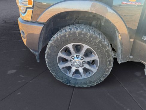 Used 2021 RAM 2500 Limited image 14