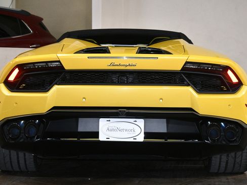 Used 2018 Lamborghini Huracan LP 580-2 image 2