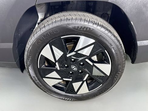 Certified 2025 Hyundai Kona SEL AWD/4WD image 31